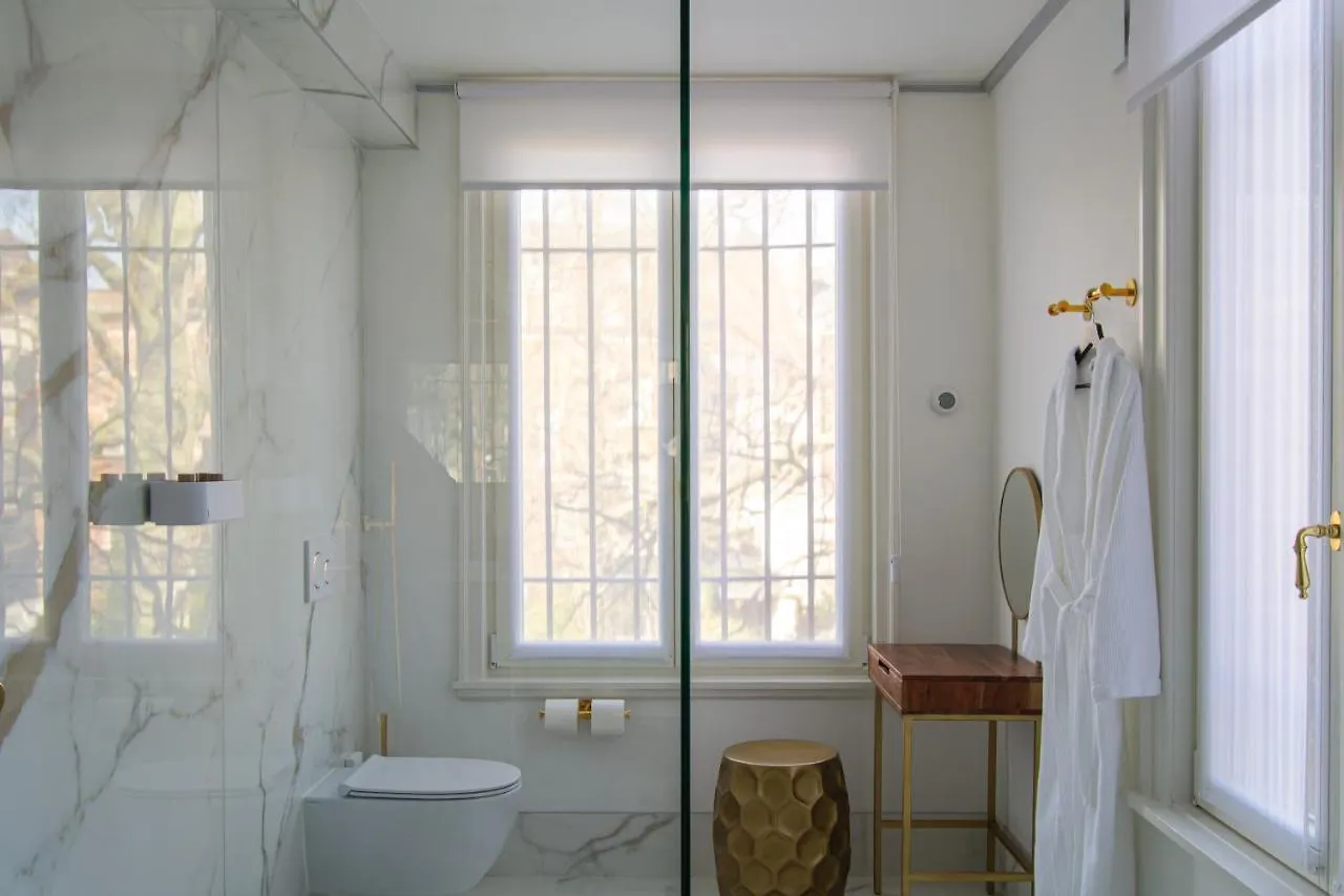 Bed & Breakfast The Old Beech Bed and Breakfast Antwerpen
